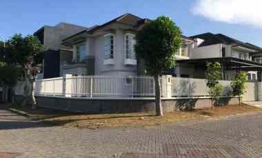 Rumah Puri Galaxy Bamboo Lakes Surabaya Timur LT 436m2