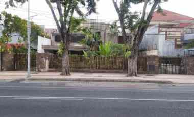 Rumah Raya Darmo Strategis Nol Jalan Raya