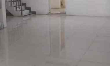 Rumah Raya Nginden, 3 Lantai, Lebar 12