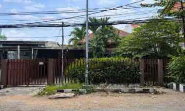 rumah raya tenggilis mejoyo strategis