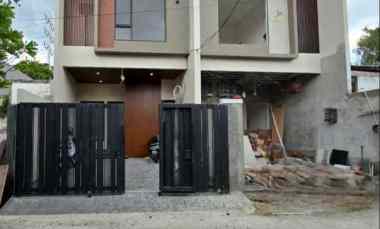 Rumah Dijual di Rawamangun