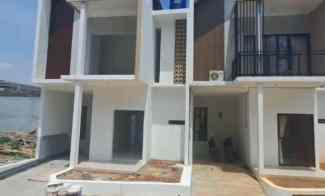 Rumah Ready Stok dalam Townhouse Kawasan Tapos Depok