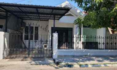rumah rungkut mapan carport 1 mobil