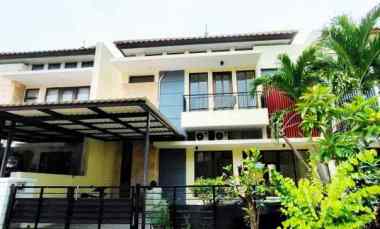 Rumah SAN Antonio Pakuwon City, Minimalis