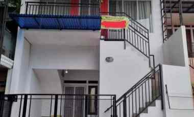 Rumah Second 1,5 Lt dalam Cluster di Beji Depok