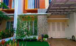 rumah second apik 2 lantai di joglo