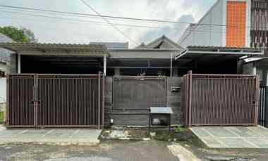 Rumah Second Bagus di Jalan Pesantren Cimahi