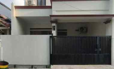 rumah second dalam komplek di pondok bambu jaktim