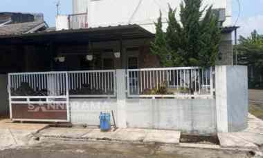 Rumah Second Hook 1,5 Lantai di Grand Depok City