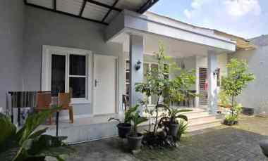 Rumah Second Non Komplek Duren Sawit Jaktim