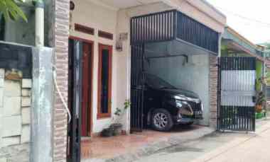 Rumah Dijual di Jl Jawa Beji Depok Utara