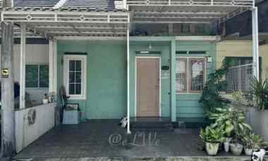 Rumah Second Terawat di Area Bintaro Tangsel