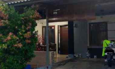 rumah second terawat di puri depok mas