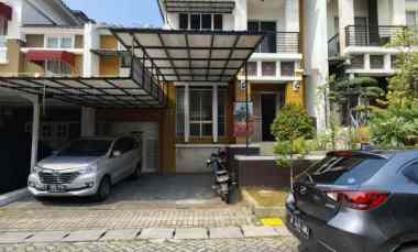 Rumah Dijual di Grand Galaxy