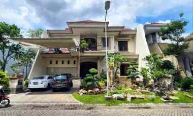 rumah sial huni minimalis laguna regency pakuwon city