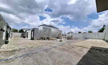 Rumah Siap Huni dalam Cluster One Gate di Kalasan