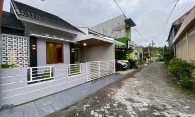 Rumah Siap Huni, dalam Perumahan dekat Mall Sch