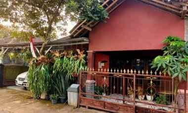 Rumah Siap Huni dekat Jalan Raya