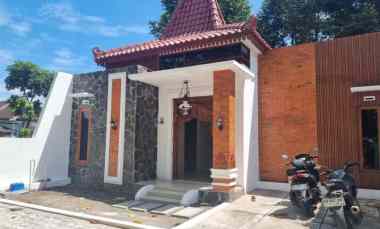 Rumah Siap Huni Depan Hotel Galuh Prambanan