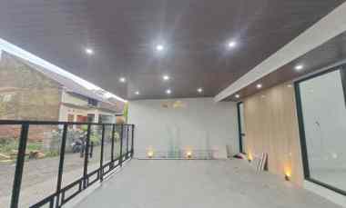 Rumah Siap Huni, Desain Modern, 10 menit ke Kampus Upn