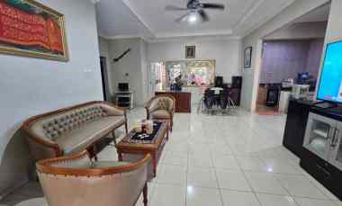 Rumah Dijual di Bulevar Hijau Harapan Indah Bekasi