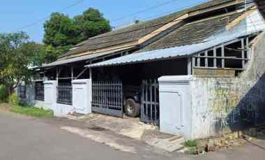 rumah siap huni di kawasan komersil