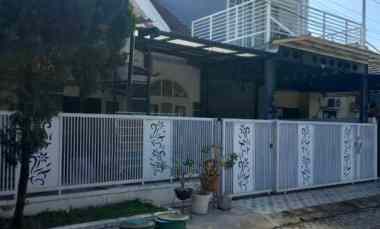 rumah siap huni kawasan elite one gate kota mojokerto