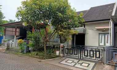 Rumah Siap Huni Lokasi Kawasan Elit Permata Jingga