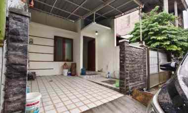 Rumah Dijual di Medokan Ayu