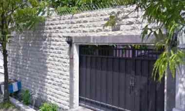 Rumah Simpang Darmo Permai, Strategis, Furnish