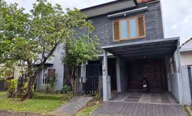 Rumah Luas, Lokasi Strategis Disewakan di Permata Bintaro