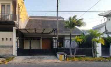 rumah sutorejo utara strategis
