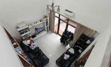 Rumah Dijual di Holis