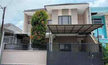 Rumah Tenggilis Minimalis 2 Lantai Siap Huni