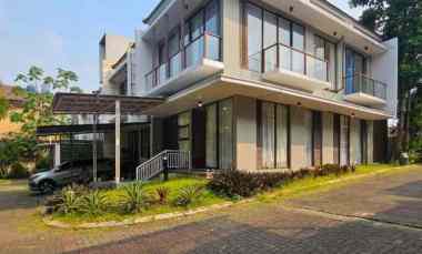 Rumah Dijual di Cirendeu