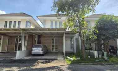 Rumah The Greenlake Citraland Staregis
