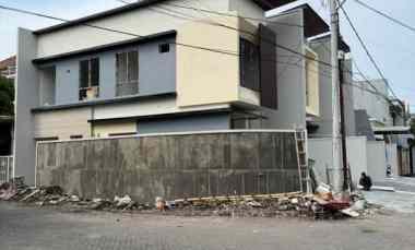 rumah unit c hook row jalan 3 5mobil surabaya