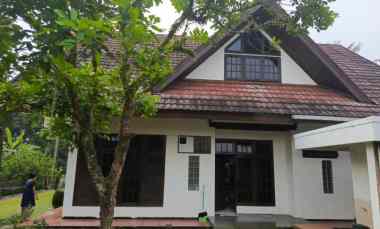 rumah vila sangat asri di ciomas bogor jawa barat