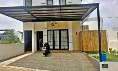 Rumah Villa 2 Lantai Lokasi Karangploso Malang