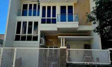 rumah wisma permai belakang galaxy mall row 3 mobil
