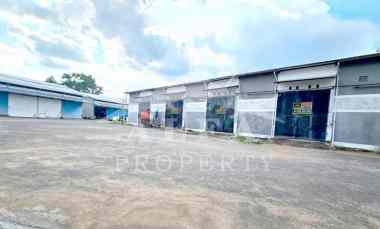 sangat murah gudang sewa 6 unit area parkir luas aman