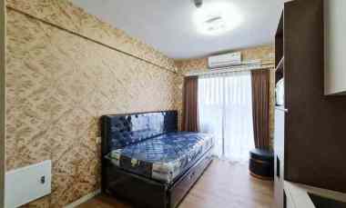 sewa apartemen baru sky house bsd view kolam renang