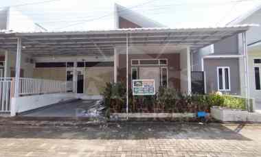 sewa cepat rumah bagus siap huni posisi hadap timur