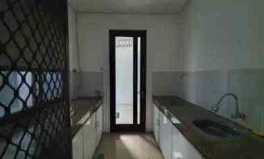 SEWA Rumah Royal Residence STRATEGIS, dekat Club House