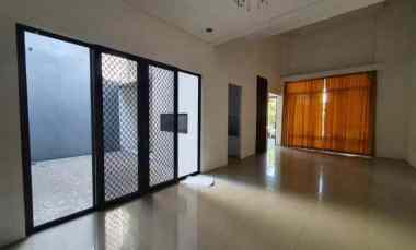 SEWA Rumah Royal Residence STRATEGIS, dekat Club House