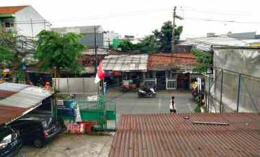 Tanah dan Bangunan di Jalan Utama Kalideres