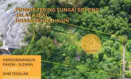 Tanah Pinggir Jurang Sungai Boyong