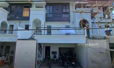 Towhouse Modern 4 Lantai dekat Pejaten Village