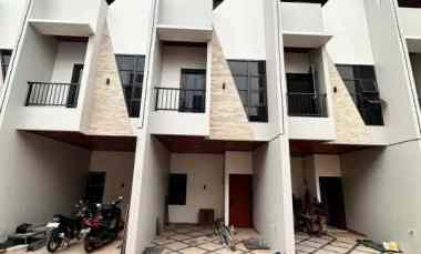 Townhouse Utan Kayu Matraman Rumah Tiga Lantai Mewah