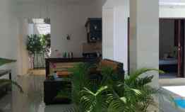 villa jl damai no 100 x